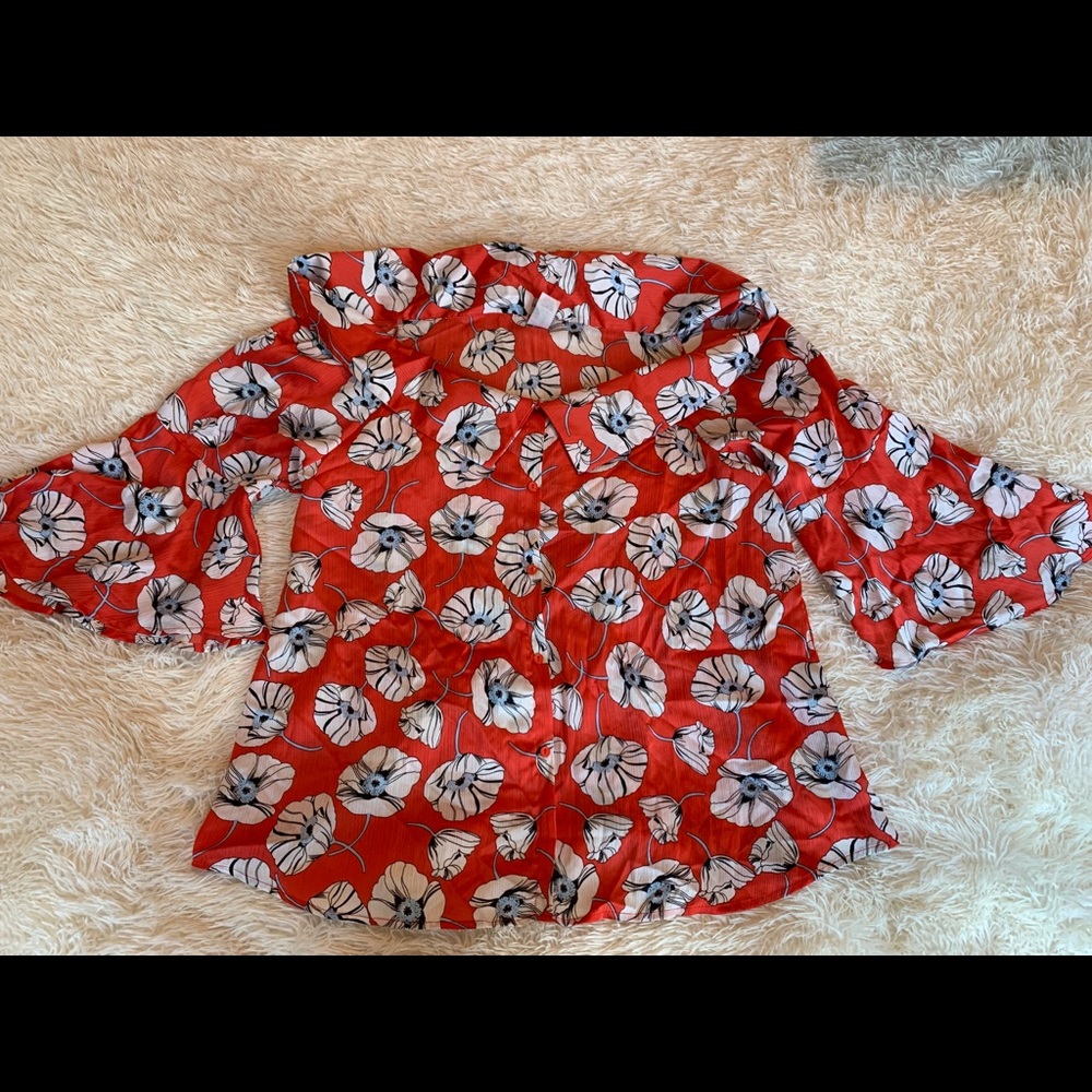 Cute floral print wide neck top